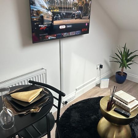 Qties Luxury Home Londyn Zewnętrze zdjęcie