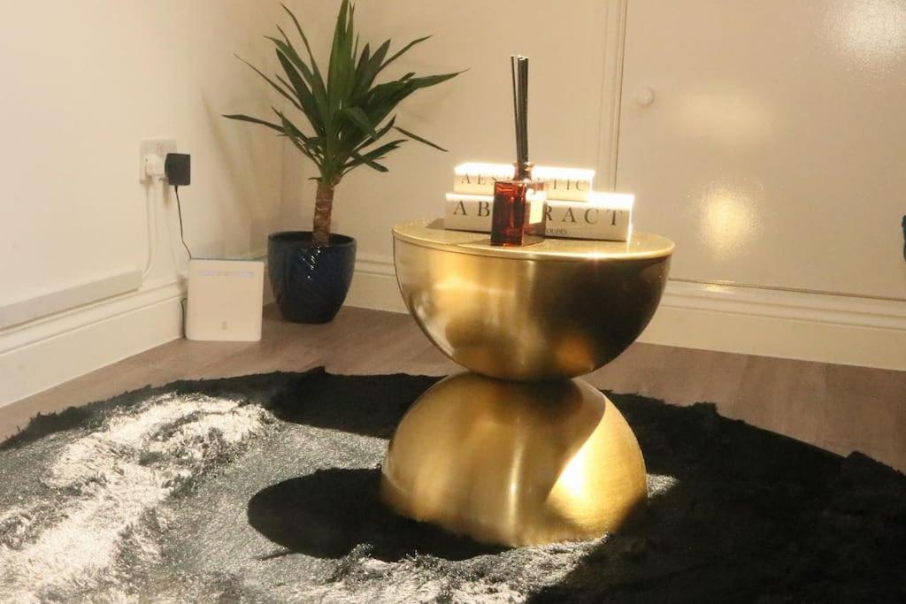 Qties Luxury Home Londyn Zewnętrze zdjęcie